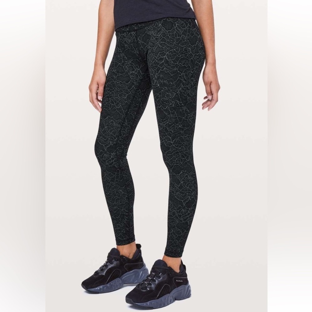 Lululemon Align Pant 28" Lacescape Dark Cast Black Size 6